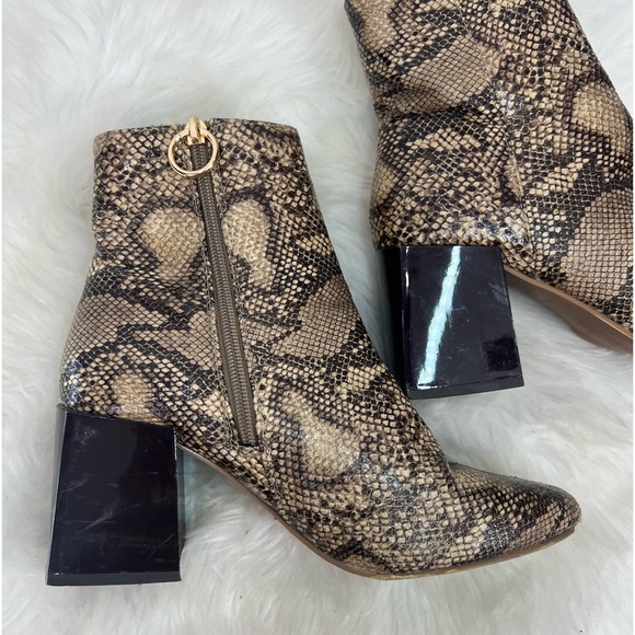ASOS Women's Snakeskin Ankle Boot Booties Boho Block Heel Side Zip Up Size 5 - Picture 4 of 15